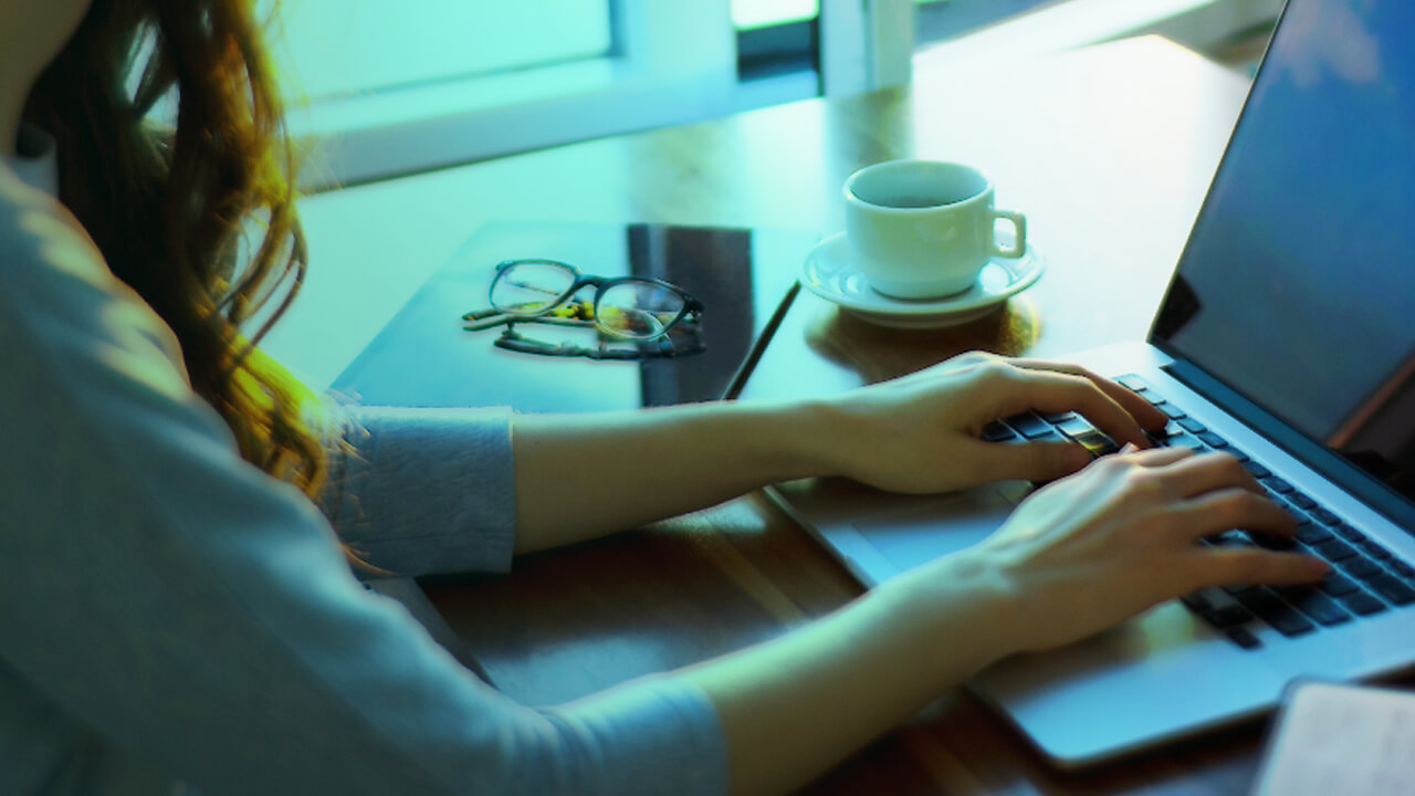 How to Write a PR Pitch That Gets Results: 7 Journalist-Approved Tips